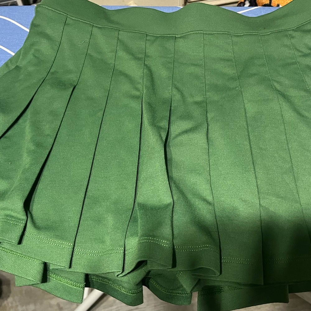 Victoria secret Pink green skirt size medium